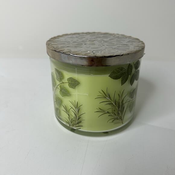 Bath & Body Works 3 Wick Candle 14.5OZ Eucalyptus Rain - Picture 4 of 6